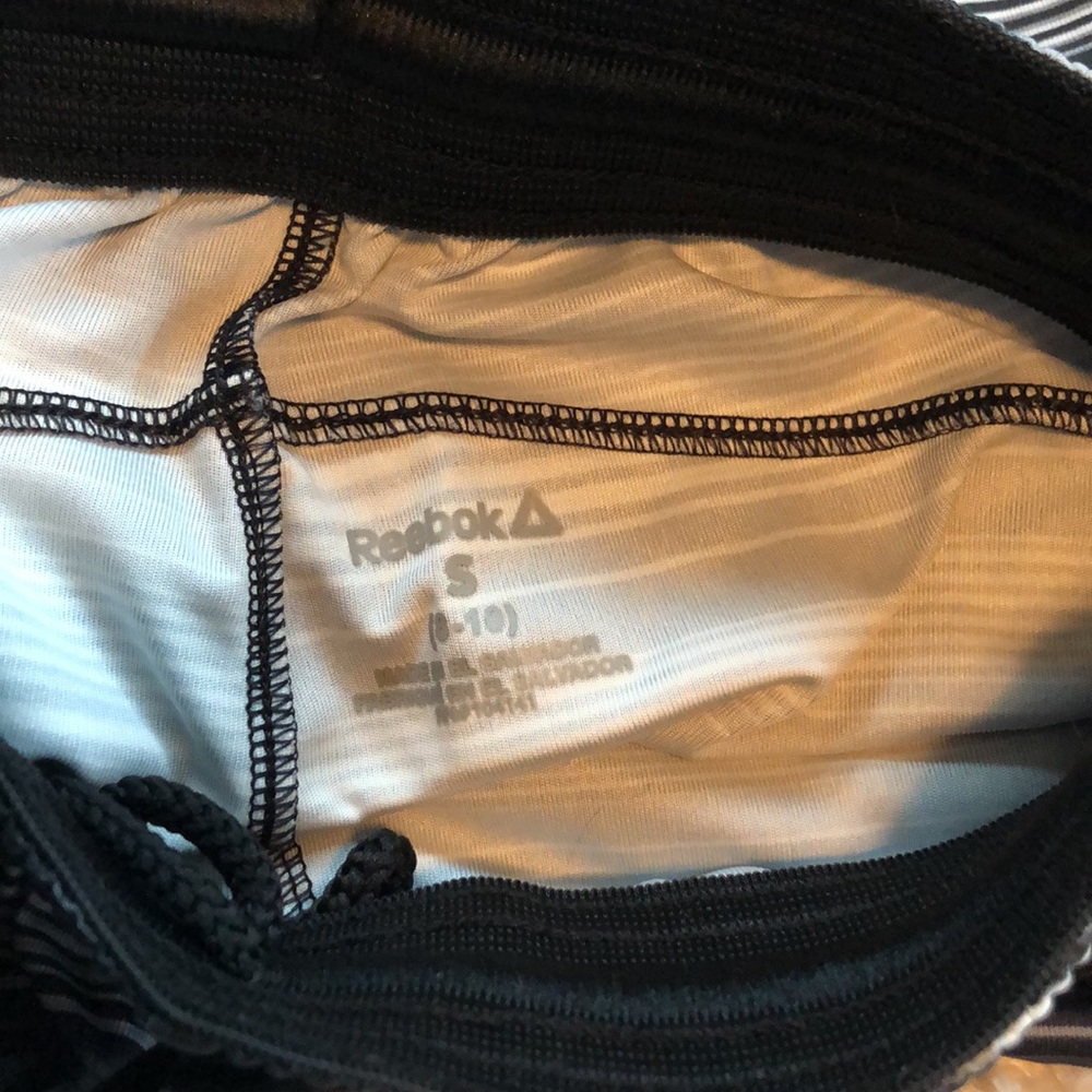 Boys Reebok shorts - Picture 3 of 3